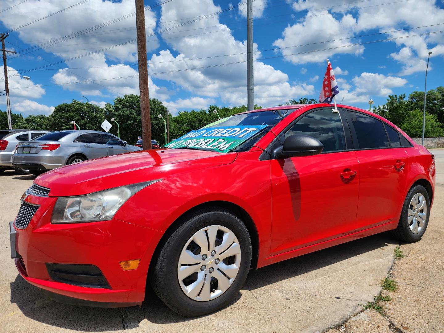 2014 RED Chevrolet Cruze LS (1G1PA5SH2E7) with an 1.8L L4 DOHC 16V FFV engine, 6-Speed Automatic transmission, located at 2660 S.Garland Avenue, Garland, TX, 75041, (469) 298-3118, 32.885387, -96.656776 - Welcome to DallasAutos4Less, one of the Premier BUY HERE PAY HERE Dealers in the North Dallas Area. We specialize in financing to people with NO CREDIT or BAD CREDIT. We need proof of income, proof of residence, and a ID. Come buy your new car from us today!! This is a very well cared for 2014 CH - Photo#7